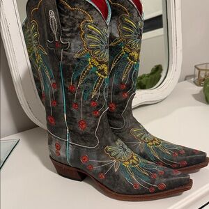 Embroidered cowboy boots
